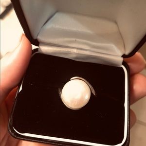 Oversized Pearl Ring